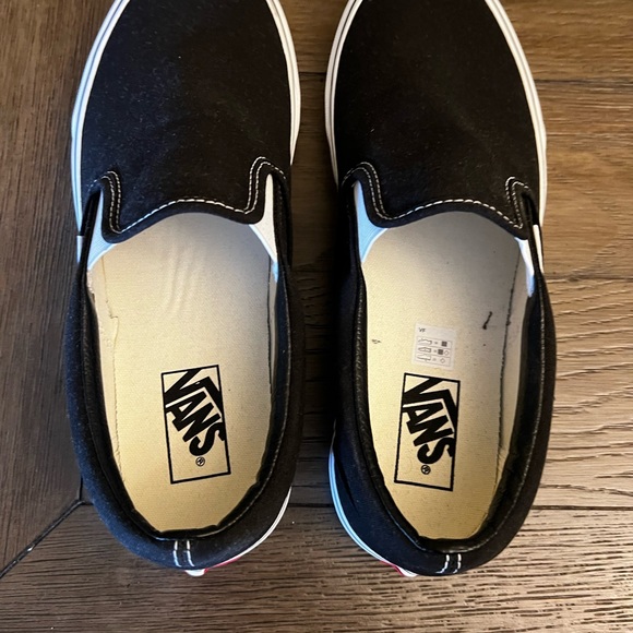 Authentic Vans Black and White Size 10. New without box, never worn. - Picture 4 of 7